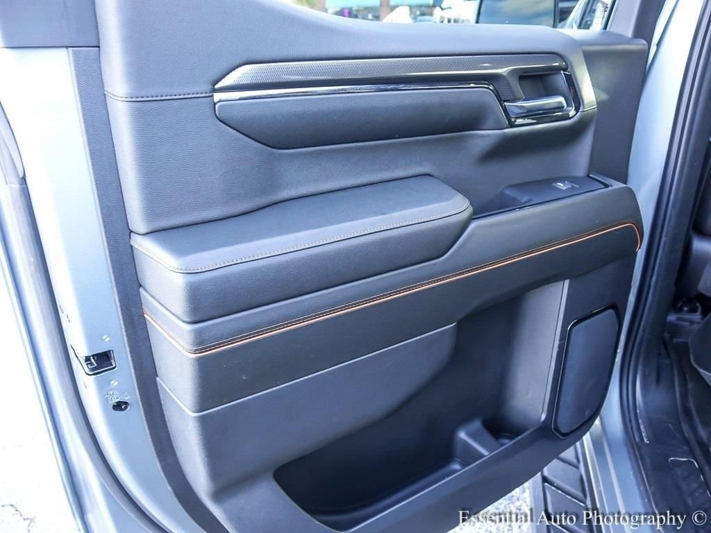 2024 GMC SIERRA - Image 25