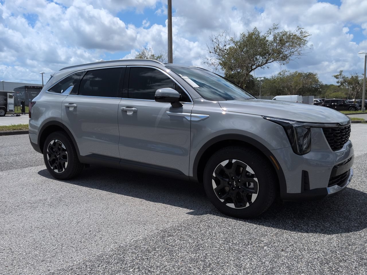 New 2026 Wolf Gray Kia S image 2