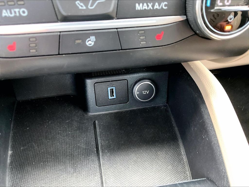 Used 2020 White Metallic Ford SEL image 26