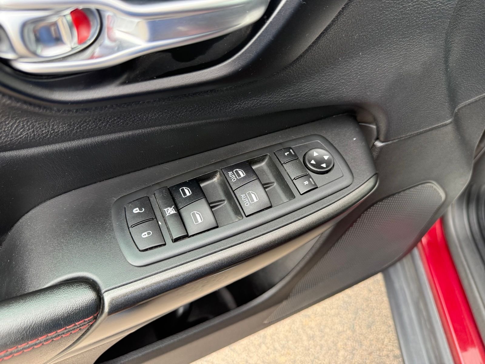 2021 Jeep Cherokee Trailhawk - Photo 12