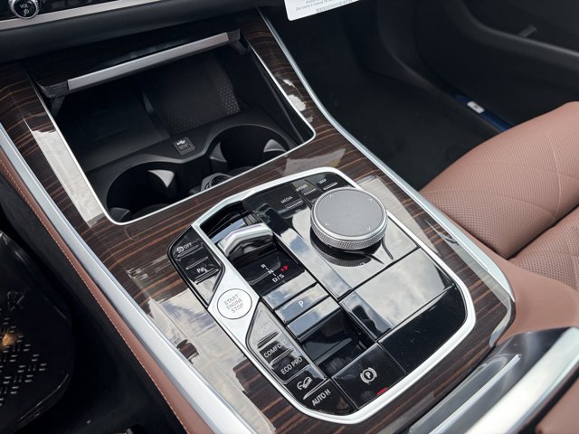 New 2026 Mineral White Metallic BMW xDrive40i image 15