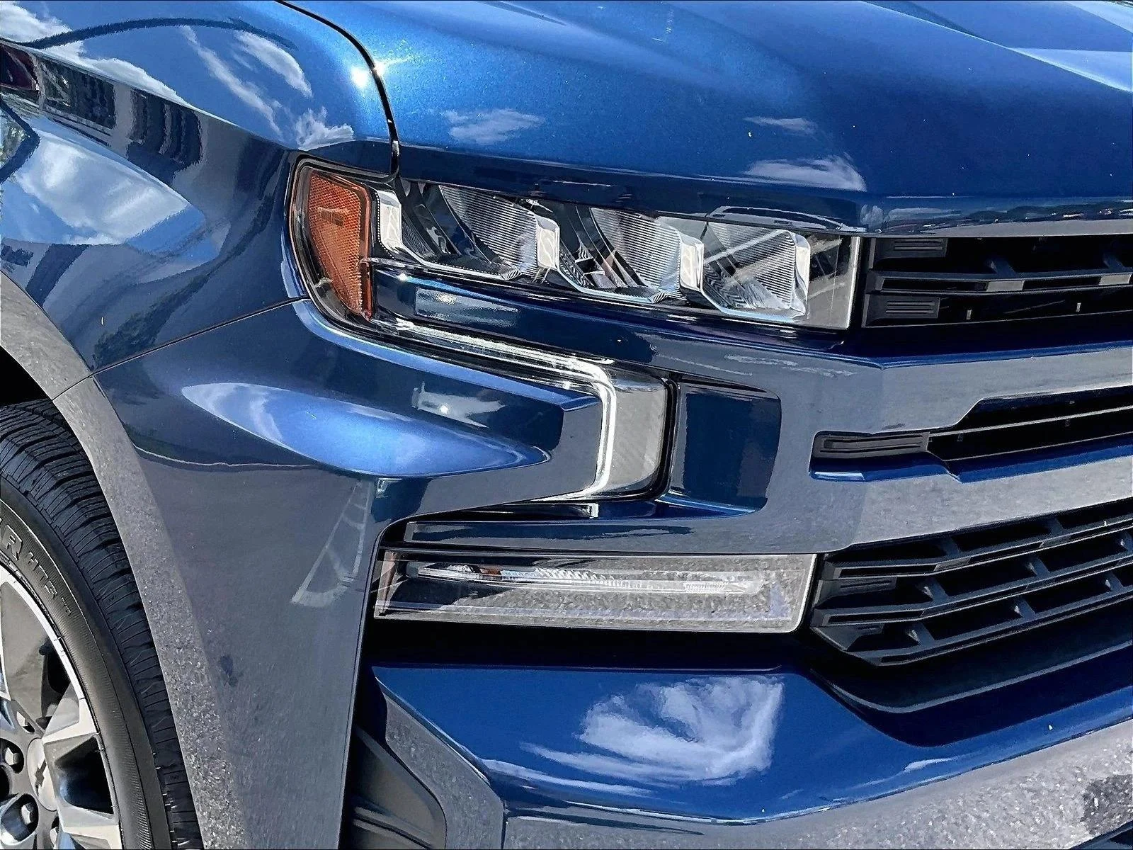 Used 2021 Northsky Blue Metallic Chevrolet RST image 28