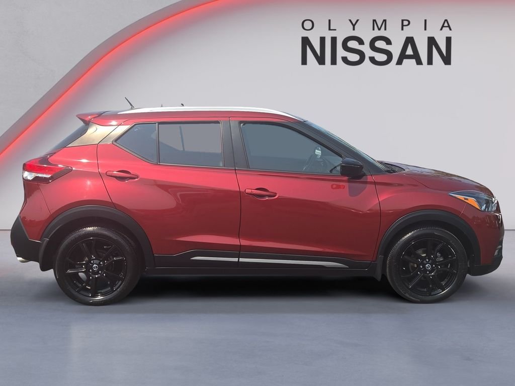 Used 2019 Red Nissan SR image 7