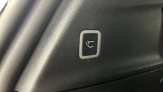 Used 2020 Maximum Steel Metallic Clearcoat Chrysler Touring L image 30