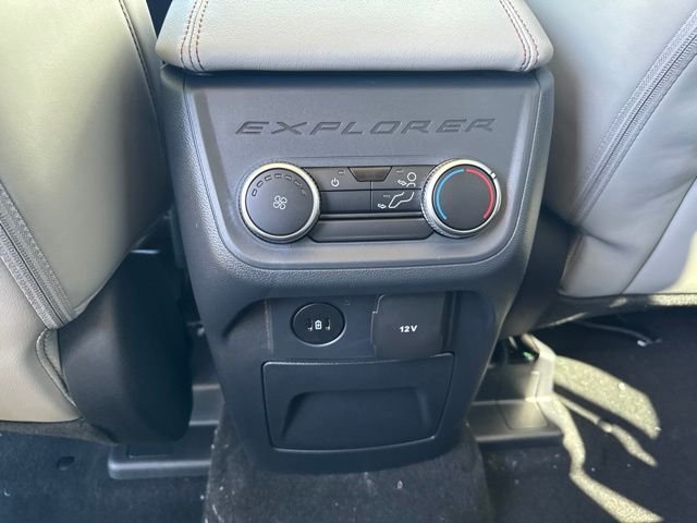 New 2026 Star White Metallic Tri-Coat Ford Active image 14