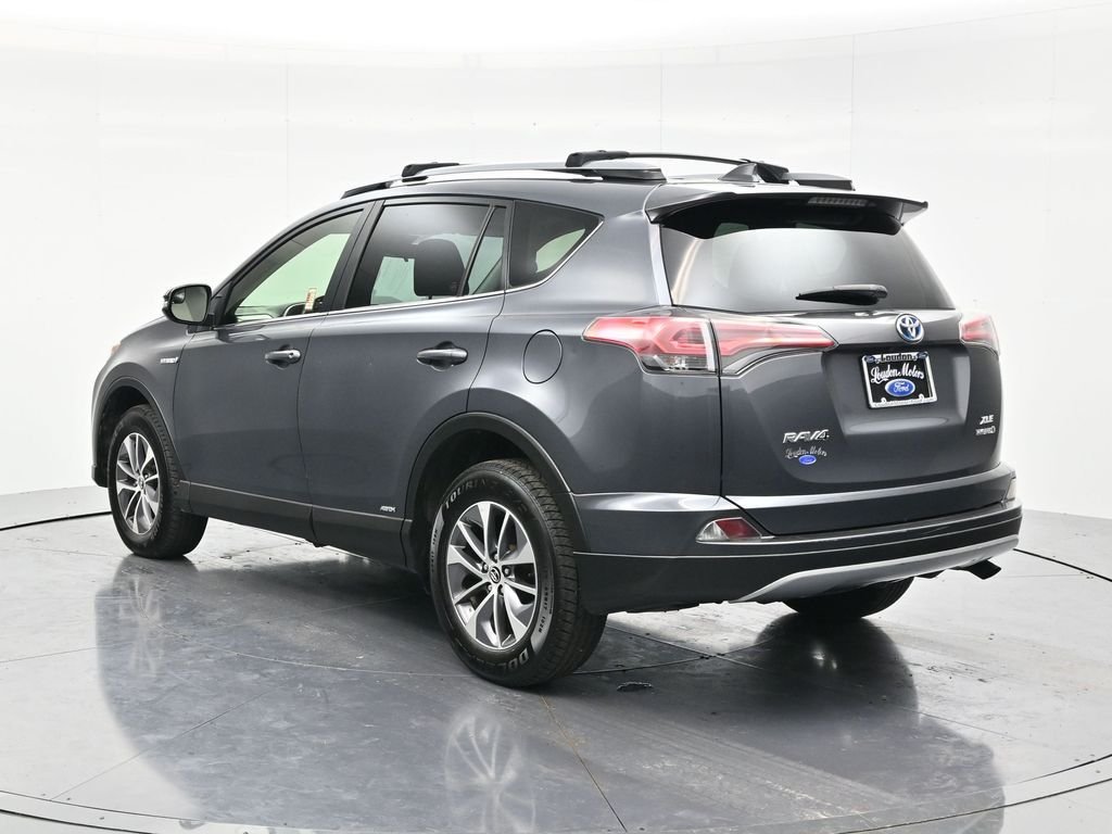 Used 2017 Magnetic Gray Metallic Toyota XLE image 7