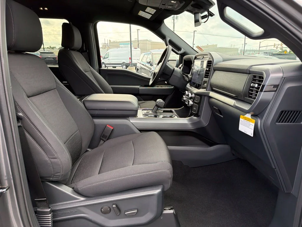 New 2026 Carbonized Gray Metallic Ford XLT image 10