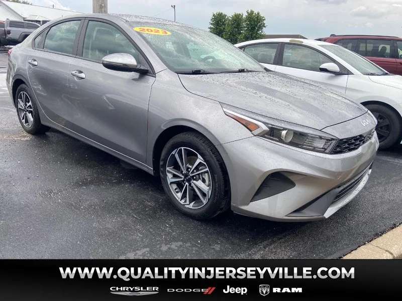 2023 Kia Forte LXS AT's photo