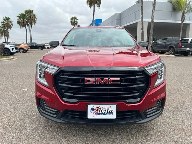 Used 2024 Volcanic Red Tintcoat GMC SLE image 2