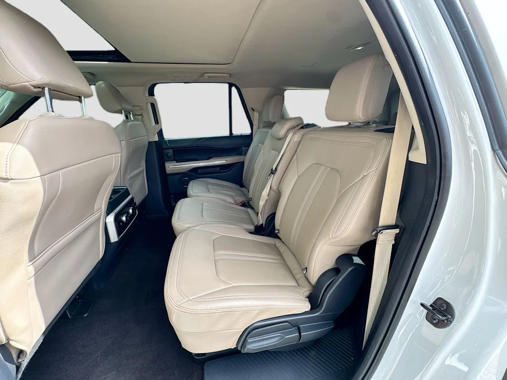 Used 2022 White Ford Limited image 27