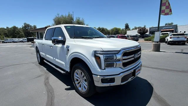 New 2026 Star White Metallic Tri-Coat Ford Lariat® image 38
