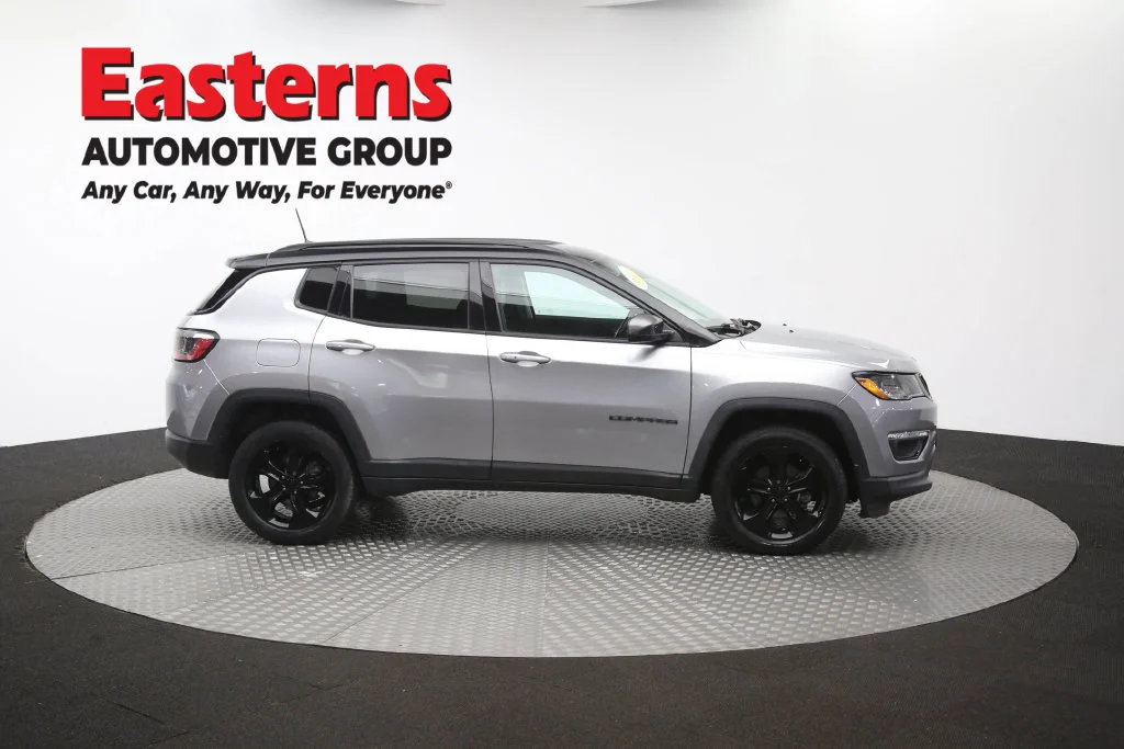 Used 2020 Silver Jeep Latitude image 46