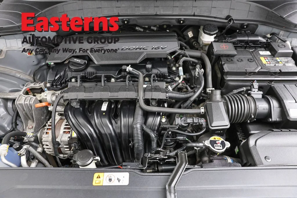 Used 2023 Gray Hyundai SEL image 7