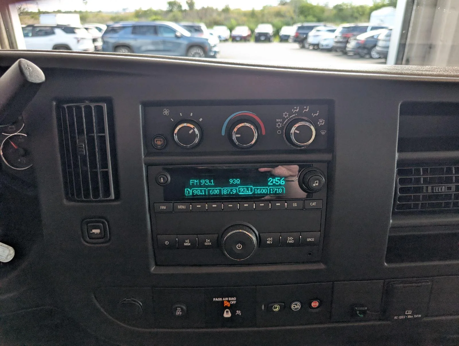 Used 2025 Summit White GMC Work Van image 21