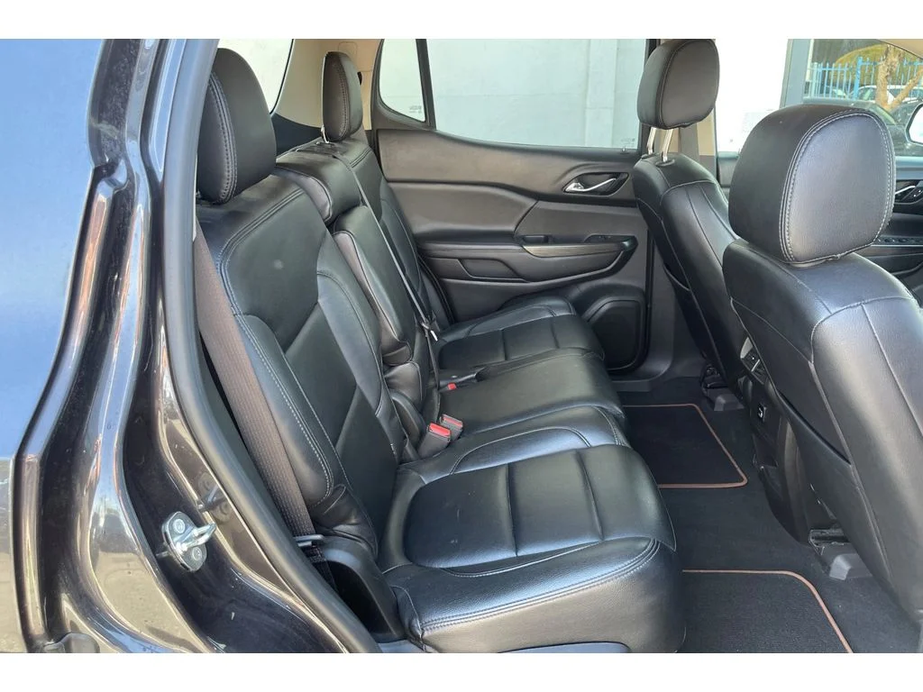Used 2017 Iridium Metallic GMC SLE image 19