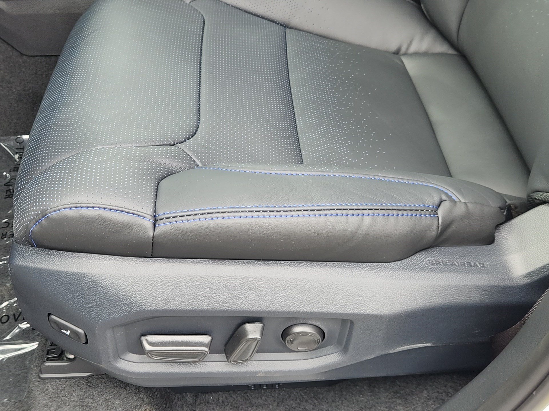 New 2026 Wind Chill Pearl <sup>1</sup> Toyota  Platinum image 22