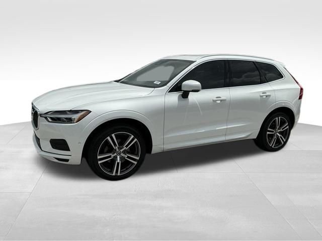 Used 2019 White Volvo T5 Momentum image 8