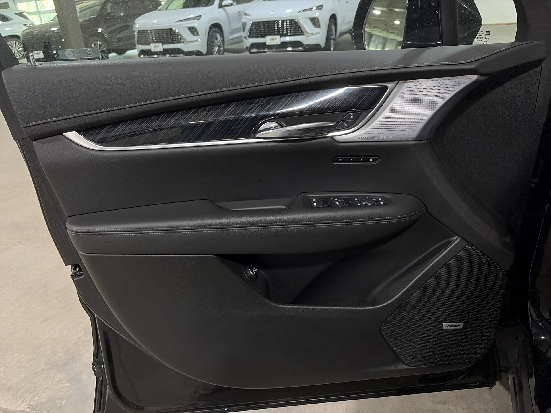 Used 2025 Stellar Black Metallic Cadillac Premium Luxury image 23