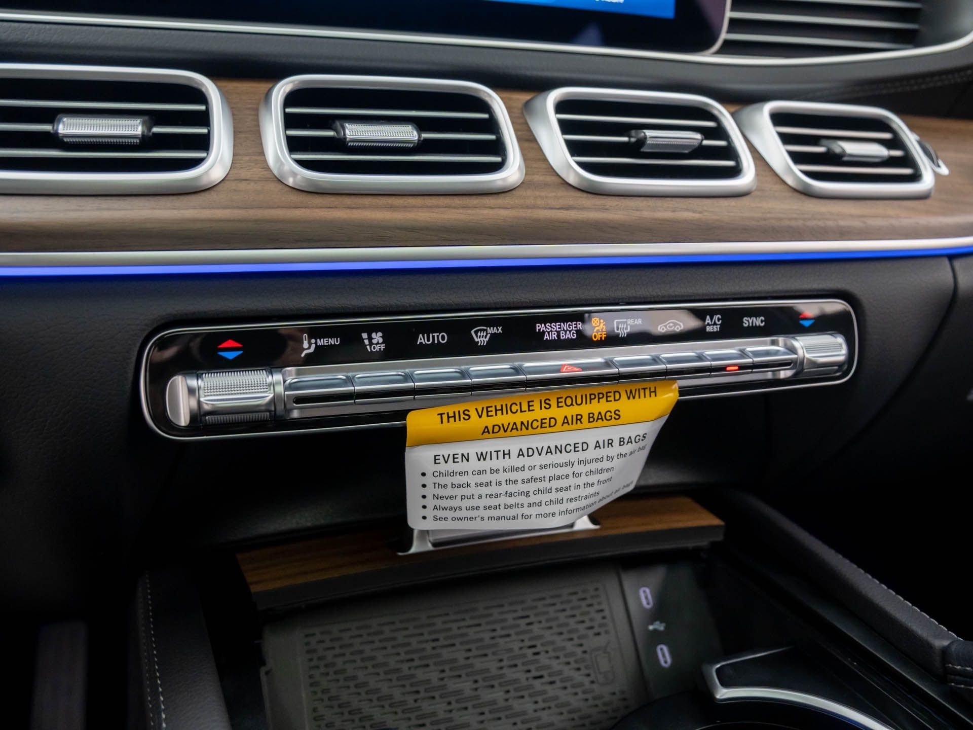 New 2026 Cirrus Silver Metallic Mercedes-Benz GLE 450 Coupe image 23