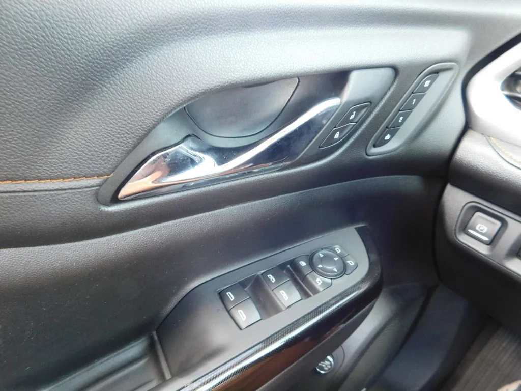 Used 2021 Midnight Blue Metallic GMC AT4 image 36