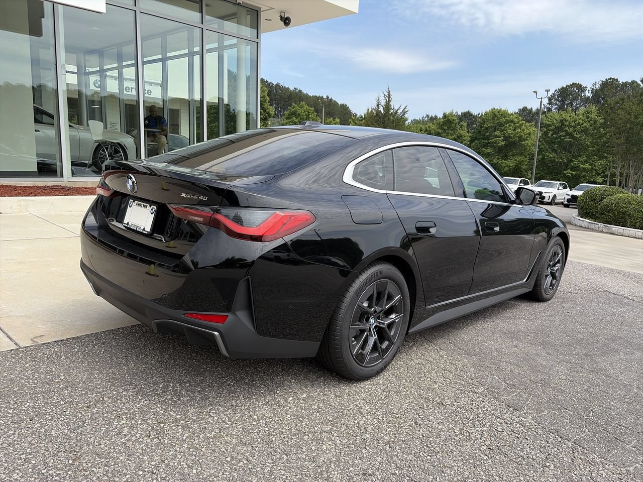 Used 2026 Jet Black BMW xDrive40 image 8