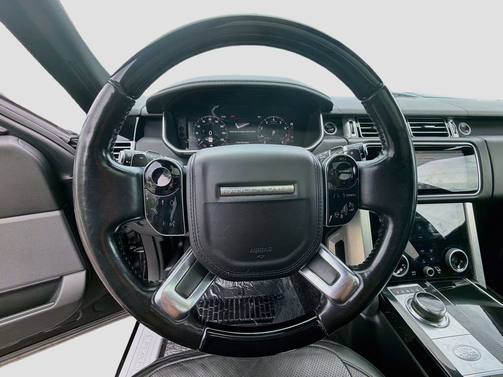 Used 2020 Black Land Rover HSE image 11