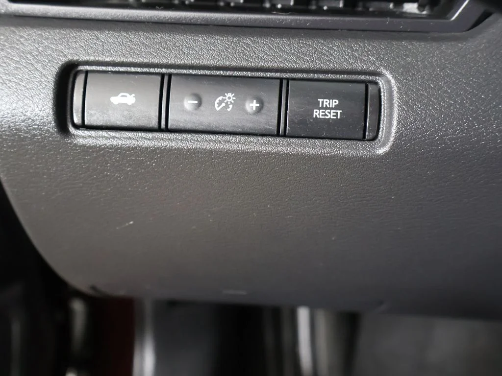 Used 2024 Red Nissan 2.5 SV image 30