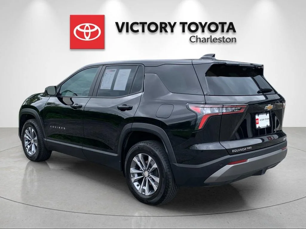Used 2025 Black Chevrolet LT image 3