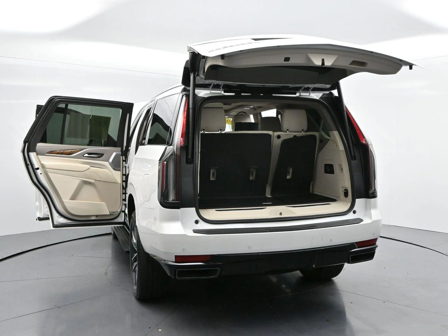 Used 2024 Crystal White Tricoat Cadillac Sport Platinum image 52