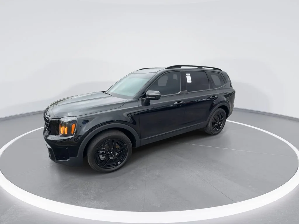 Used 2024 Black Kia EX X-Line image 4