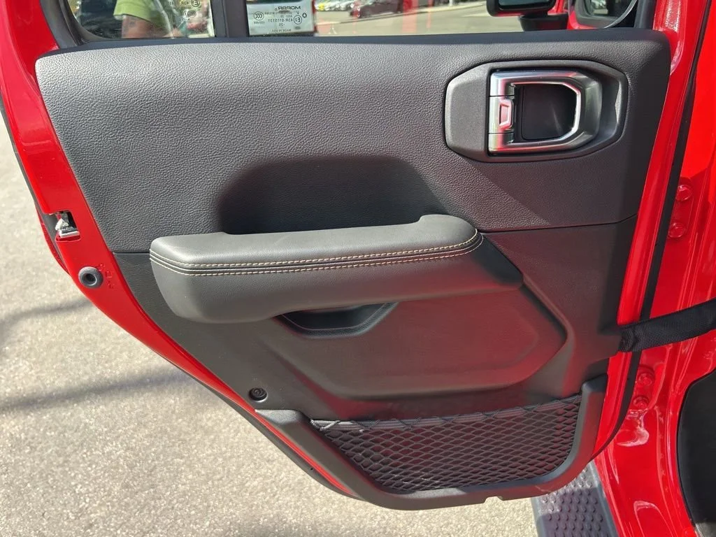 Used 2025 Red Jeep Sahara image 26