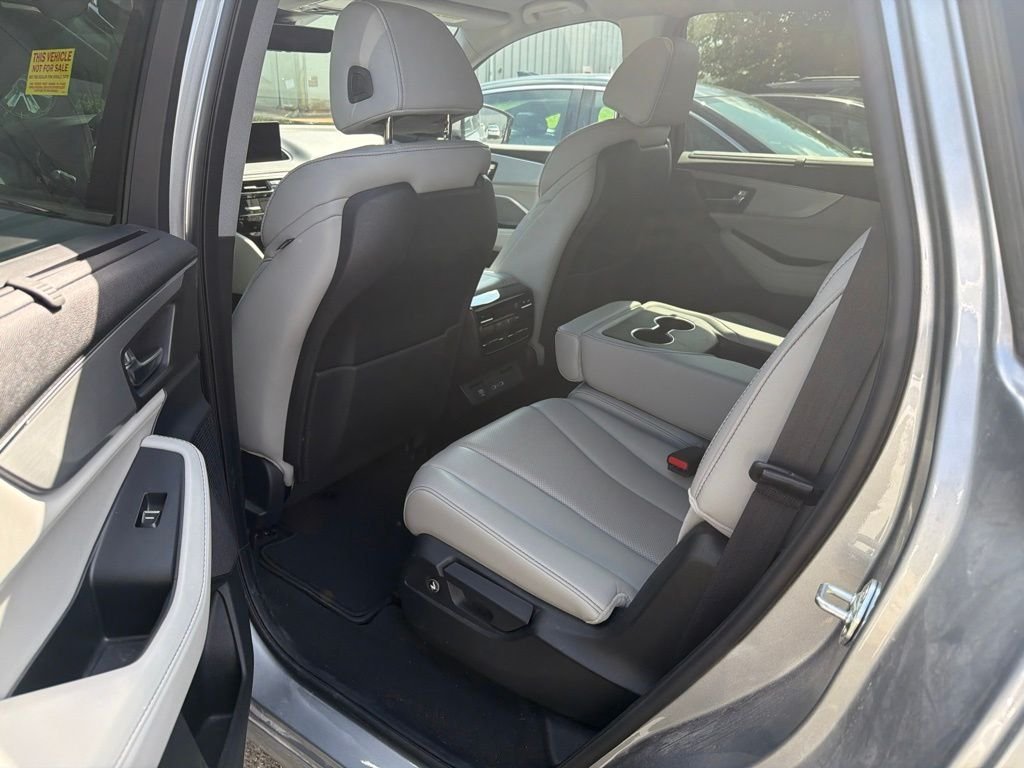 Used 2023 Silver Acura Technology image 7