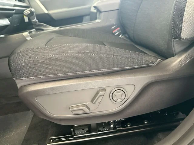 New 2027 Frost Blue / Black Roof Kia S image 16