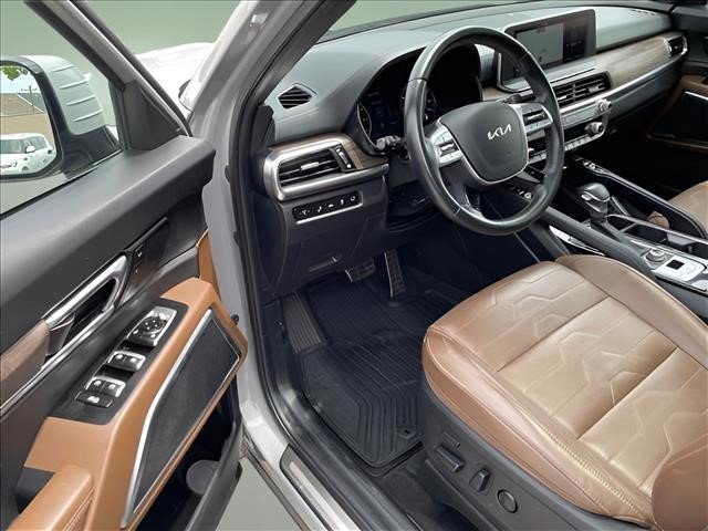 Used 2022 Wolf Gray Kia SX image 9