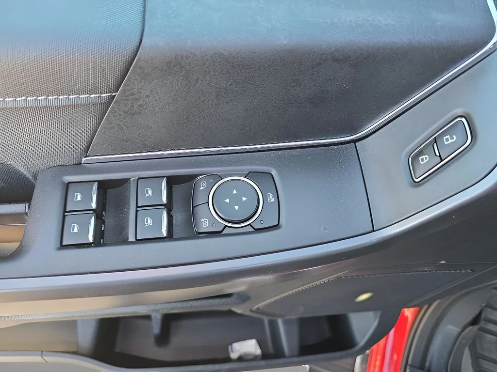 2025 Ford F-150 XLT - Photo 11