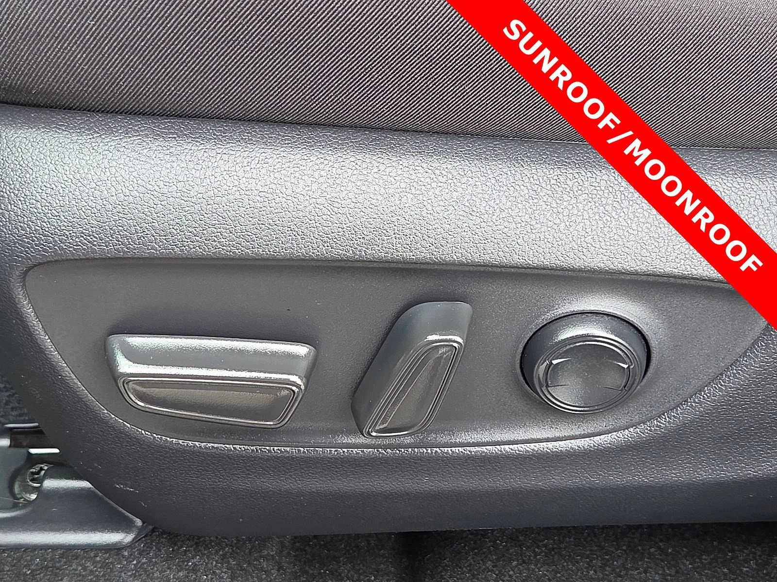 Used 2025 Magnetic Gray Metallic Toyota Hybrid XLE image 14