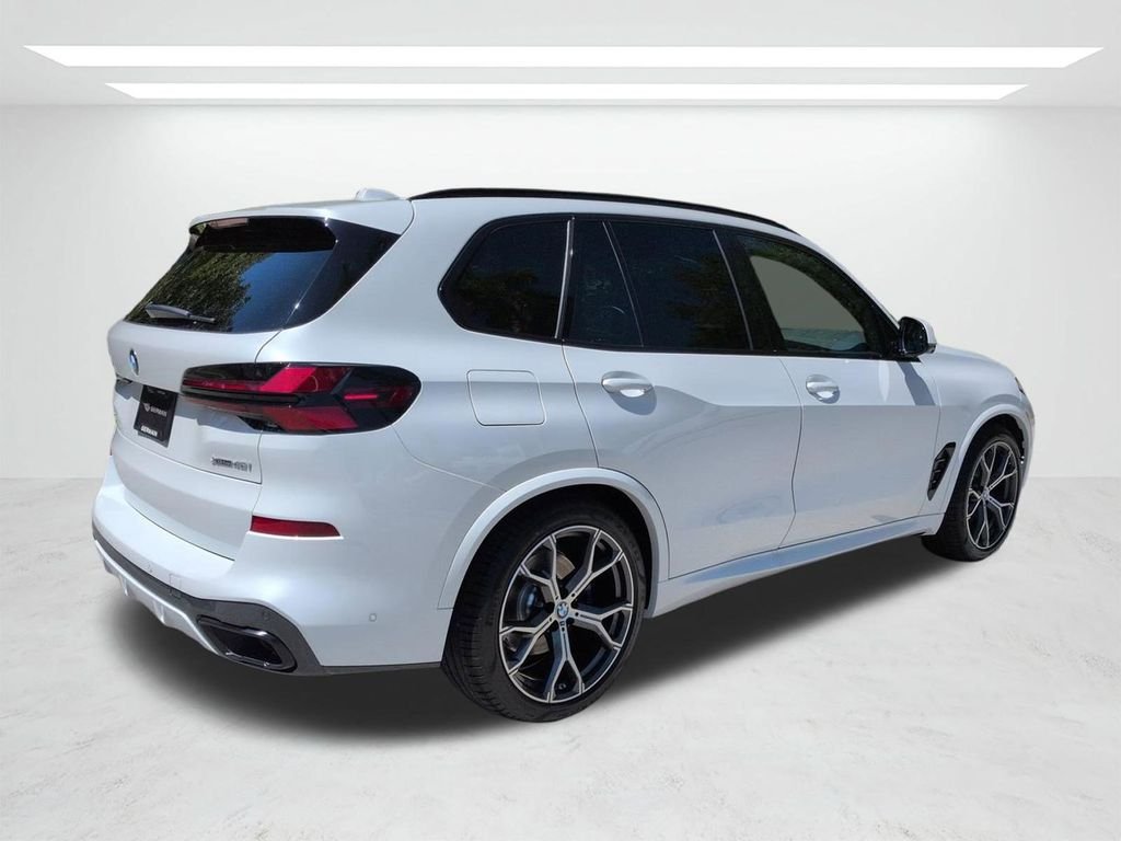 New 2026 White Metallic BMW xDrive40i image 4
