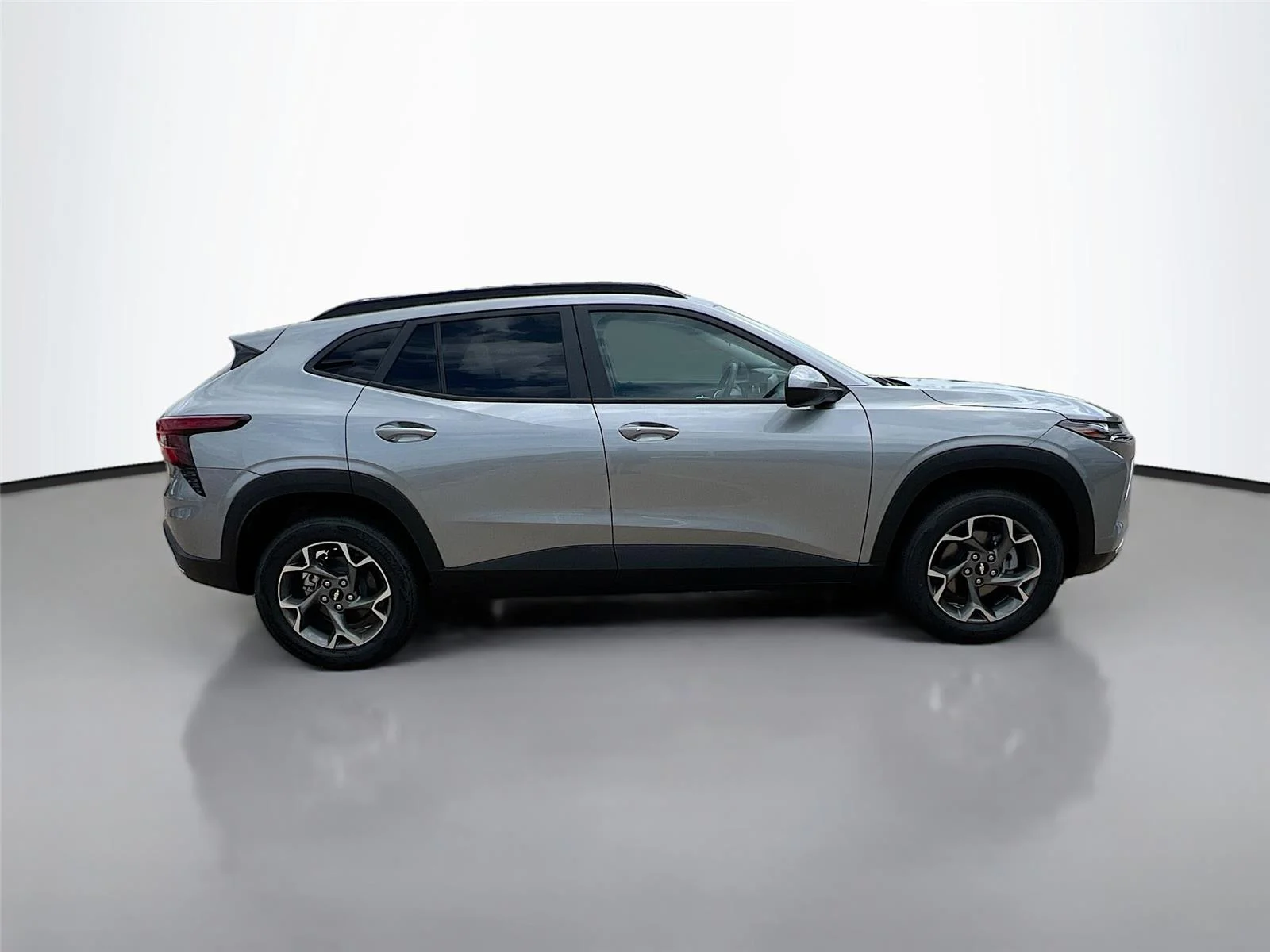 New 2026 Sterling Gray Metallic Chevrolet LT image 17
