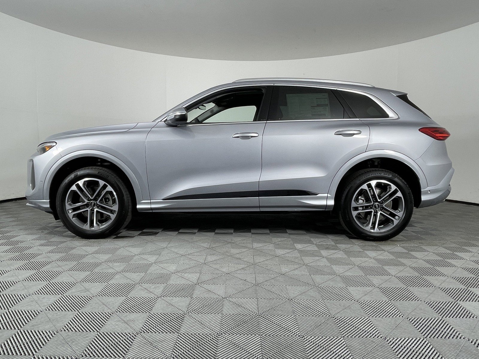 Used 2025 Florett Silver Metallic Audi Premium Plus image 9
