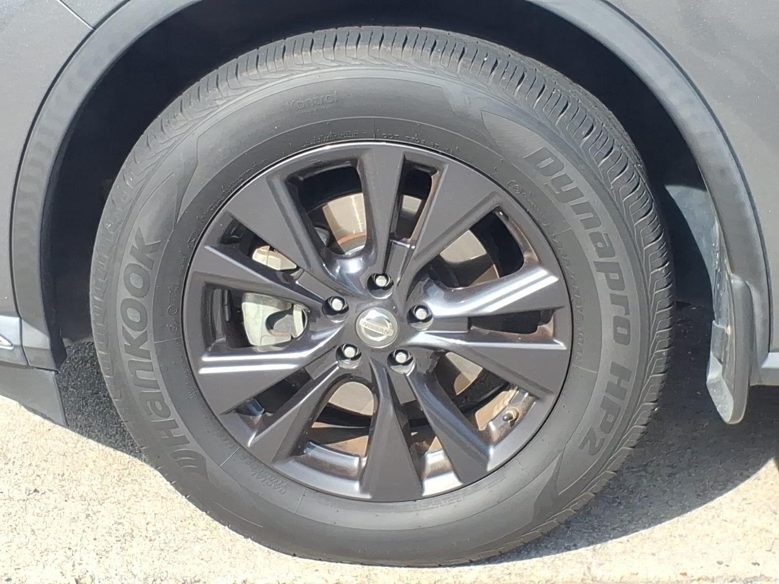 Used 2017 Gun Metallic Nissan SV image 4
