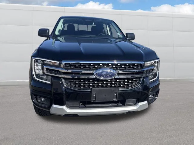 Used 2025 Black Ford XLT image 9