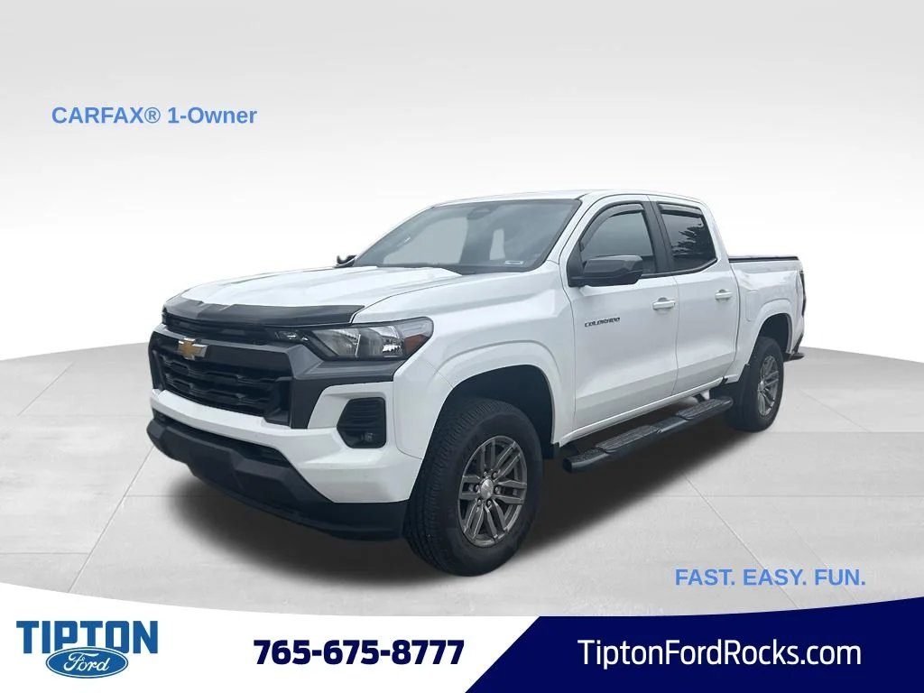 Used 2023 Summit White Chevrolet LT image 1
