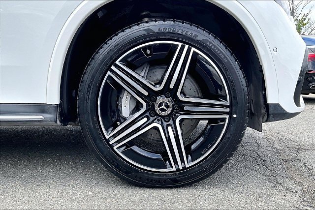 Certified Used 2024 White Mercedes-Benz GLC 300 Coupe image 9
