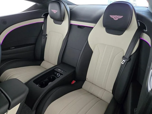 Used 2022  Bentley V8 image 5