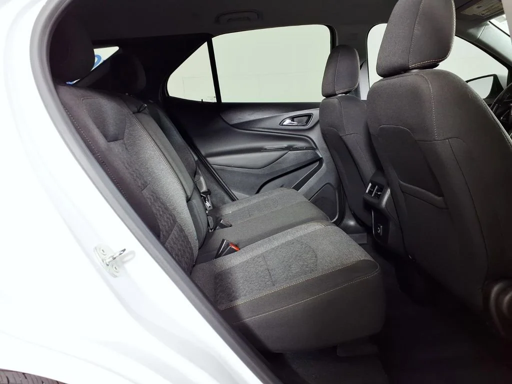 Used 2022 Summit White Chevrolet LT image 10