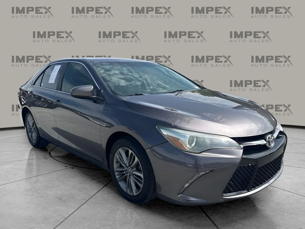 Used 2015 Gray Toyota SE image 4
