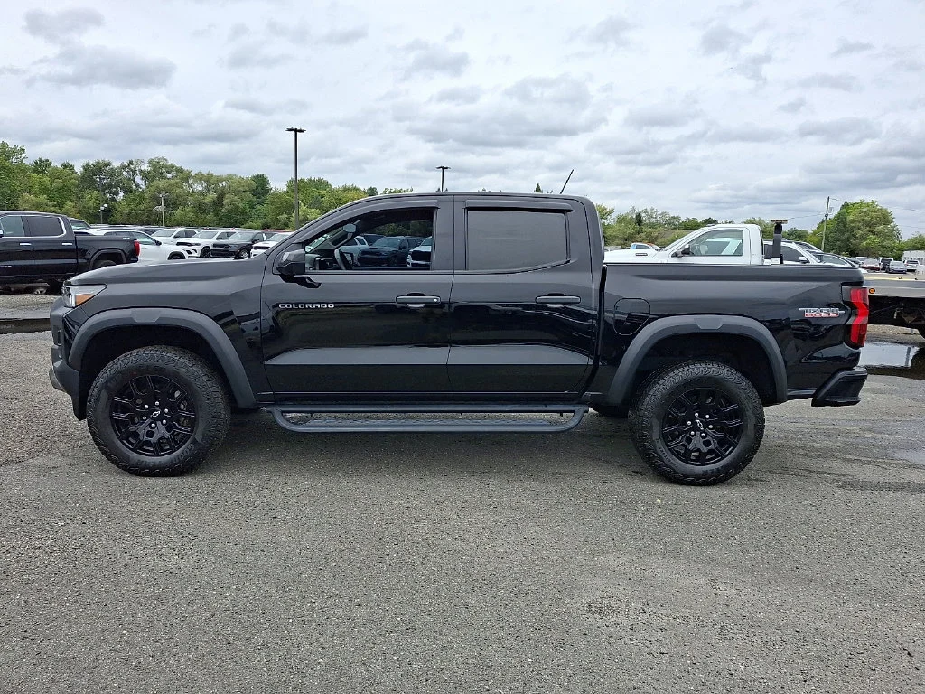 Used 2025 Black Chevrolet Trail Boss image 7