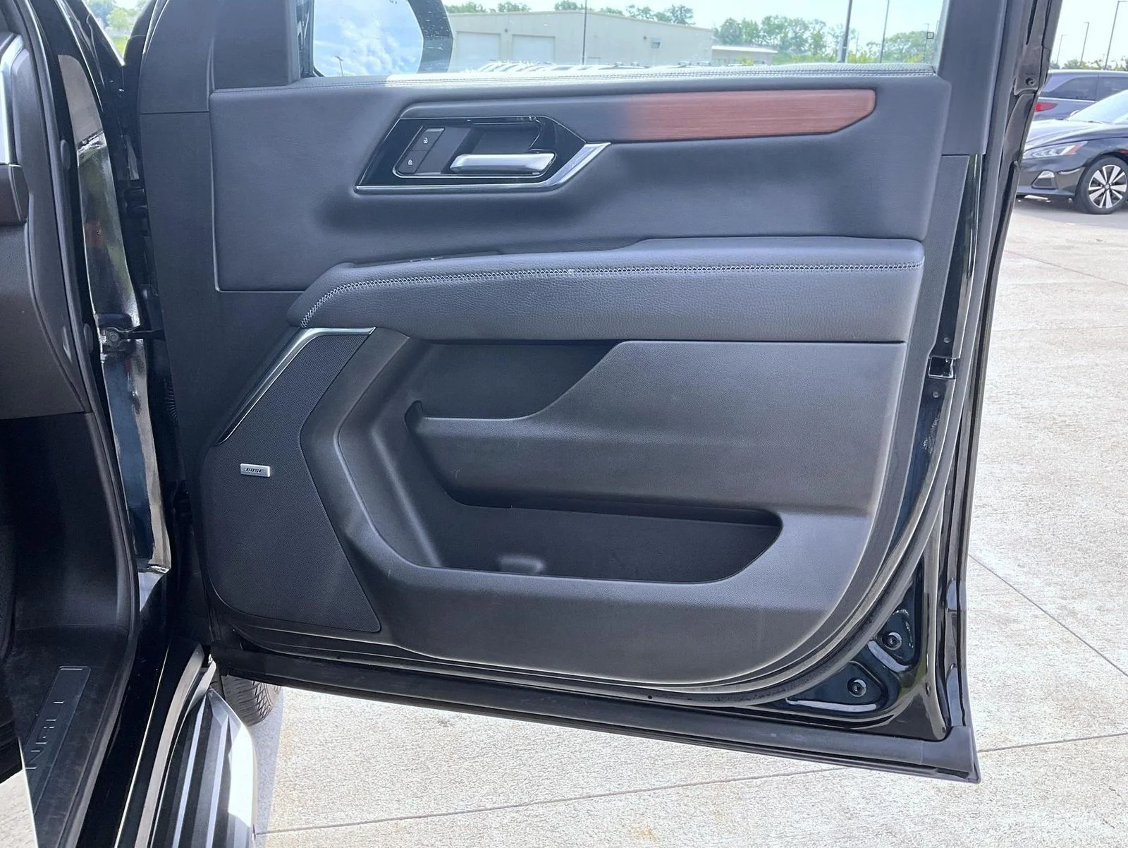 Used 2025 Black GMC Denali image 23