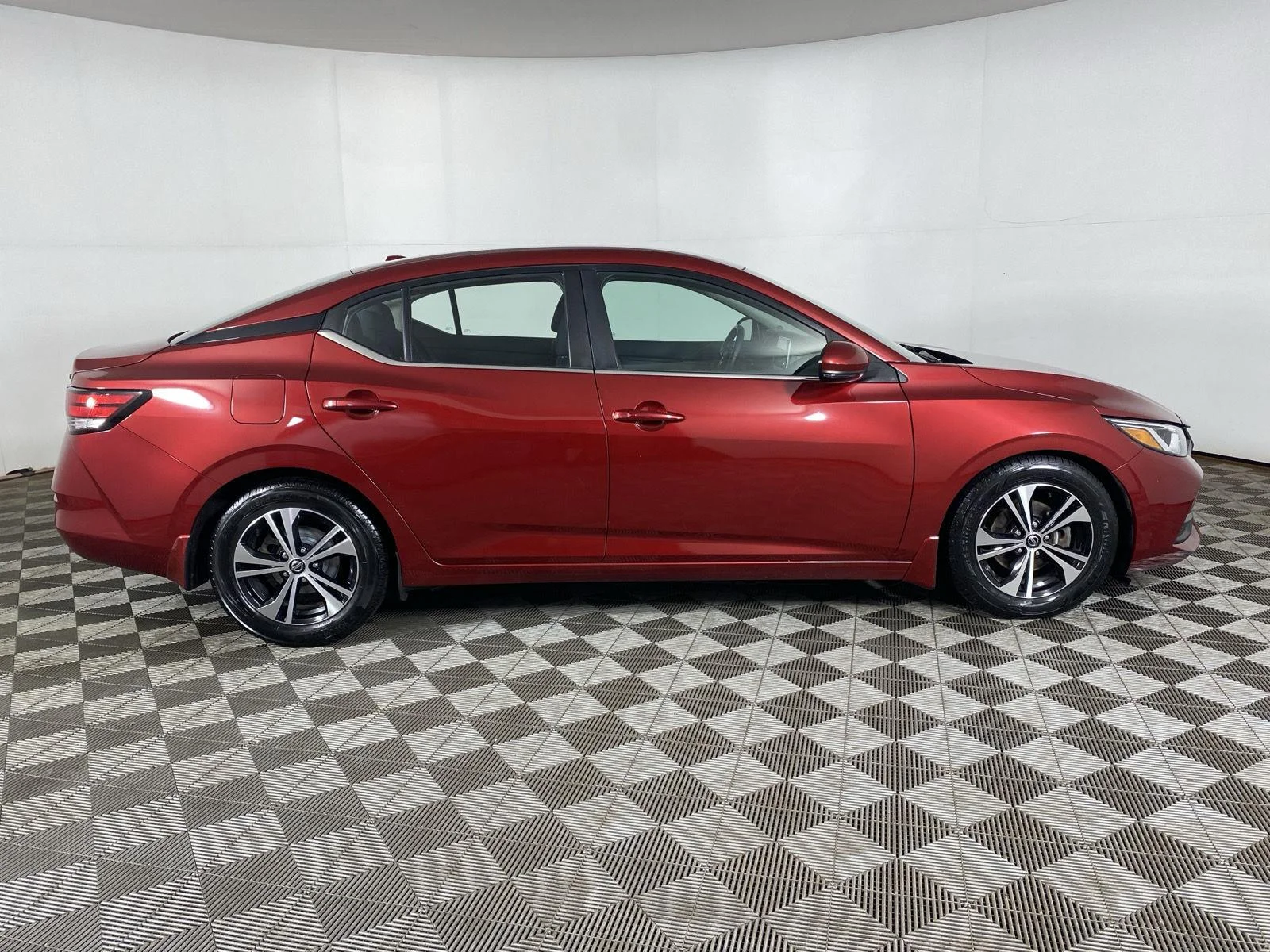 Used 2020 Scarlet Ember Tintcoat Nissan SV image 9