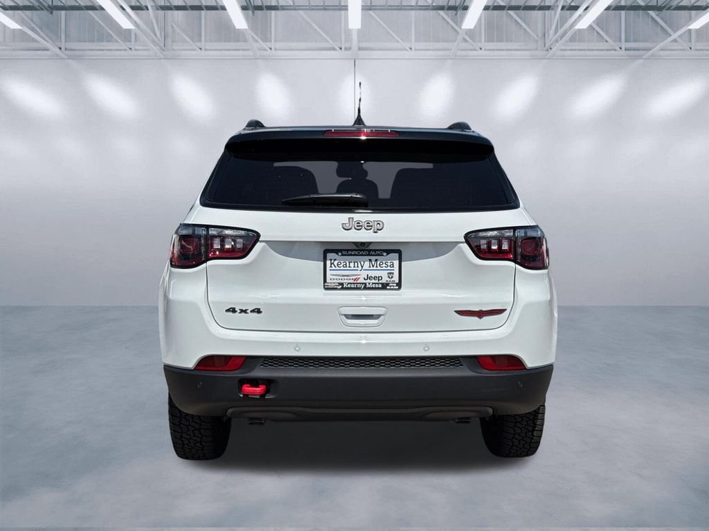 New 2026 Bright White Clear-Coat Exterior Paint Jeep Trailhawk image 5